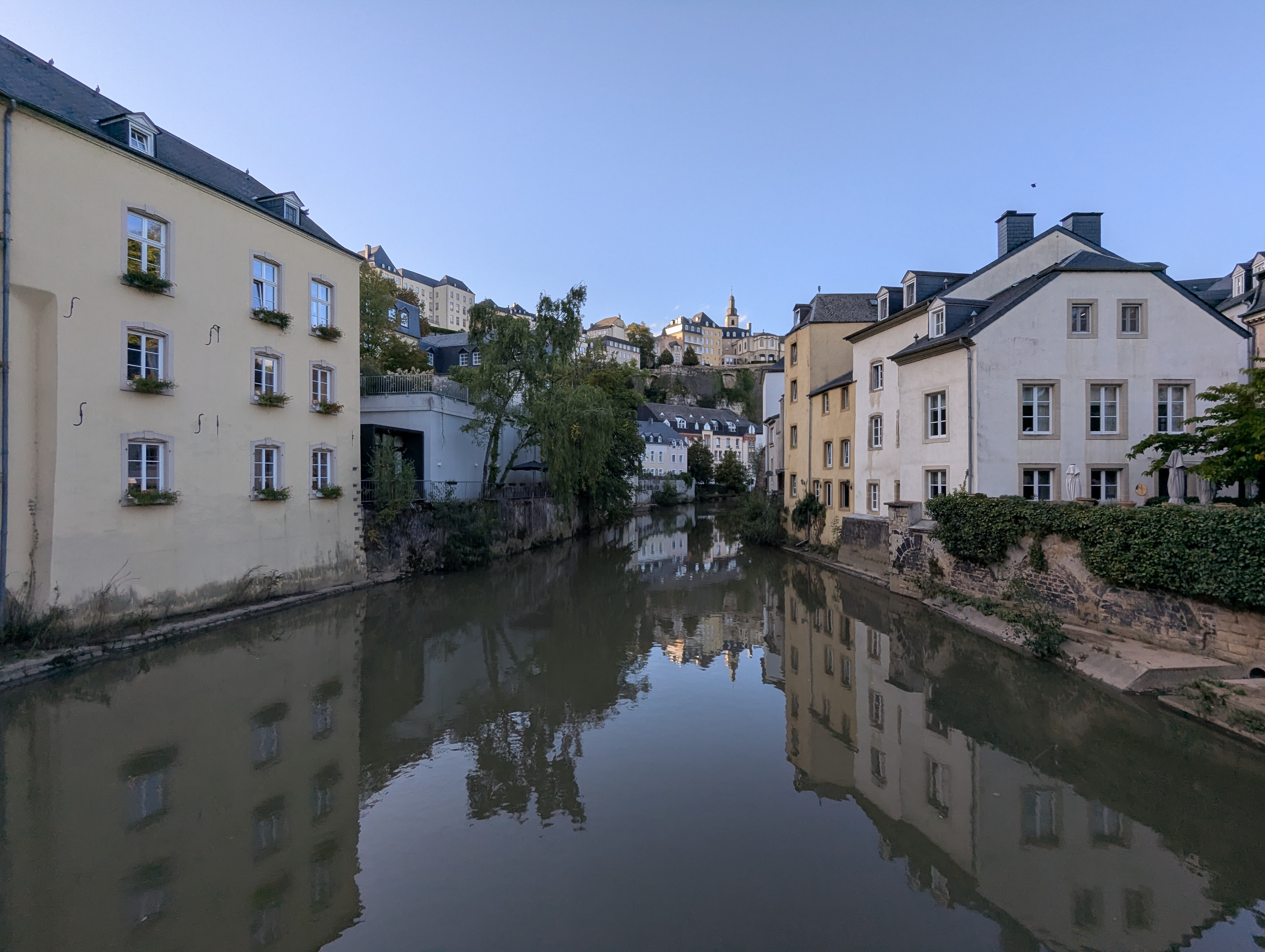 Luxembourg, Grund